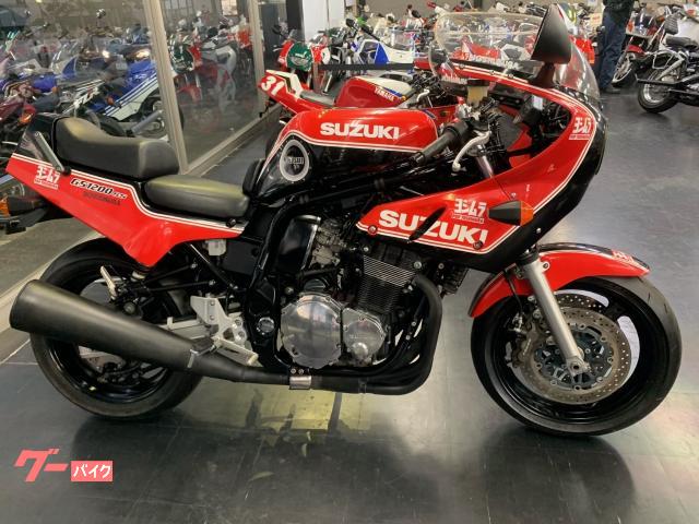 スズキ GS1200SS　アッパーカウル　黒赤ヨシムラカラー スズキ GS1200SSアッパーカウル黒赤ヨシムラカラー