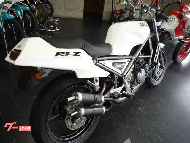 ヤマハ R1－Z 規制前45馬力 1型 ホワイト｜オートショップ