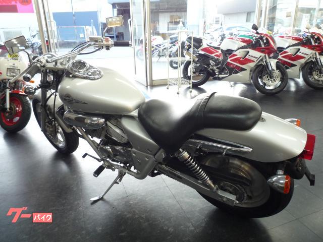 ホンダ V-TWIN MAGNA250 ホンダ V-TWIN MAGNA -今、注目すべき絶版名車 「マグナ」ブランドを