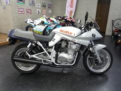 スズキ　ＧＳＸ４００Ｓ　ＫＡＴＡＮＡ　銀　９４ｙ　ＧＫ７７Ａ