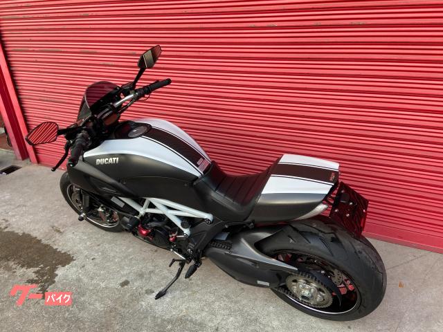 ディアベル用　カーボンファイバー マフラー　ドゥカティ ディアベル用 カーボンファイバー マフラー ドゥカティ （Webike