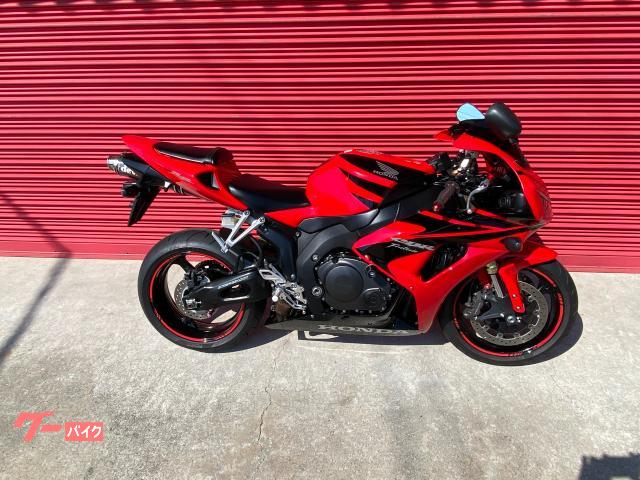 HONDA CBR1000RR SC57 純正サイドカウル　左 ホンダ（HONDA） CBR1000RR サイドカウル 左右 赤 MKF 純正 中古
