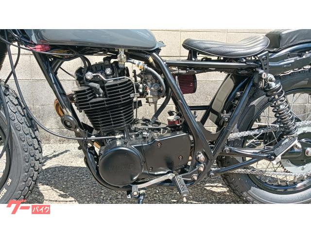 ヤマハ ＳＲ４００ ＧＯＯＤＳ ビンテージスタイルカスタム｜モーターガレージグッズ｜新車・中古バイクなら【グーバイク】