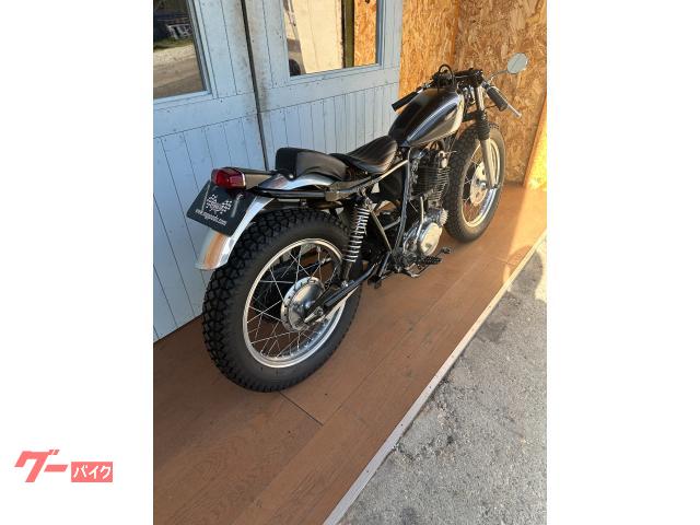 ヤマハ SR400 GOODSオリジナルカスタム車両 FCR35