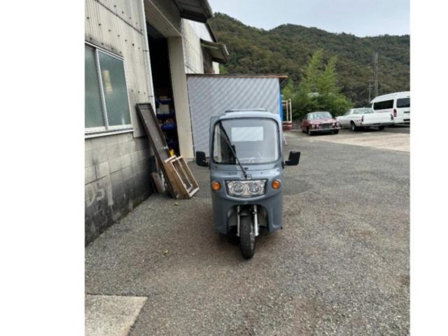 トライク APトライク250 3人乗 水冷単気筒4サイクル LED