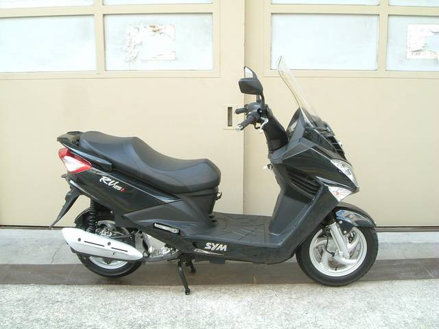 ｓｙｍ ｒｖ１２５ｉ インジェクションｆｉモデル ゲンズ永和本店 新車 中古バイクなら グーバイク