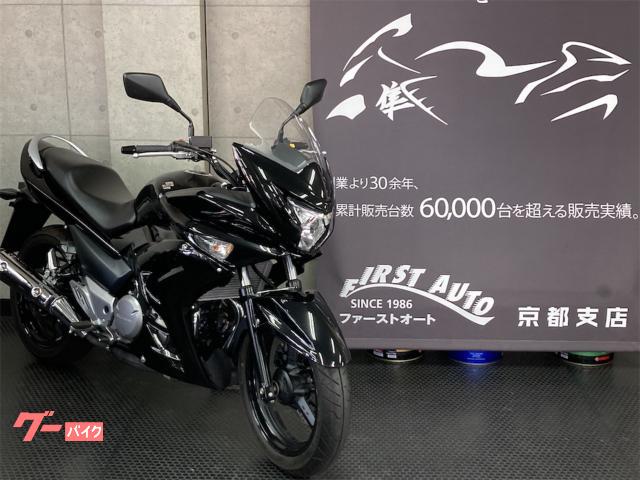 GSR250F 製造台数希少のフルカウルモデルになります。