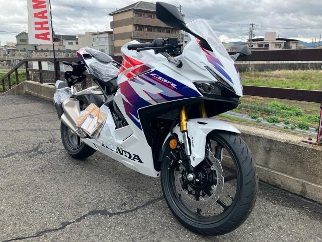 ホンダ CBR250RR 新車 2025年モデル パールグレアホワイト