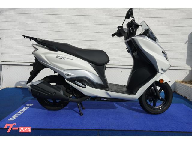 バーグマンストリート125EX パールミラージュホワイト グリップヒーター付き