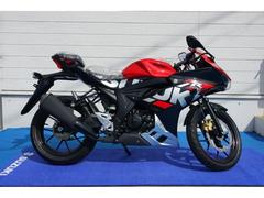 スズキ　ＧＳＸ−Ｒ１２５　　ストロンガーレッド　タイタンブラック