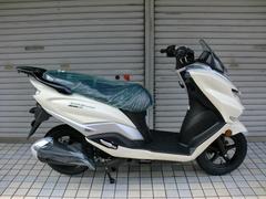 スズキ　バーグマンストリート１２５ＥＸ　パークグレイスホワイト　２０２５年モデル