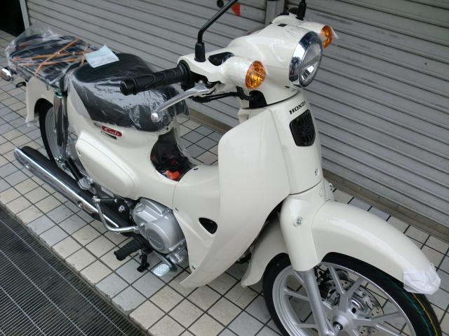 ホンダ スーパーカブ110 クラシカルホワイト LEDヘッド