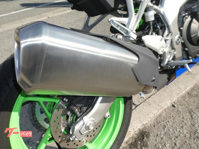 カワサキ Ninja ZX－4RR ファミリーマートコラボ