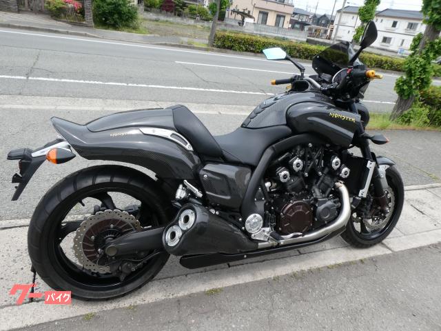 黒いバイク用カウル　VMAX1700 こんにちは！だーはら。です！ 今日ご紹介するのはVMAX1700に