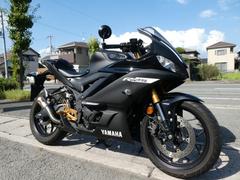 ヤマハ　ＹＺＦ−Ｒ２５　令和１年モデル　アクラボサイレンサー　ベビーフェイスバックステップ　サイドミラー　スマホホルダー