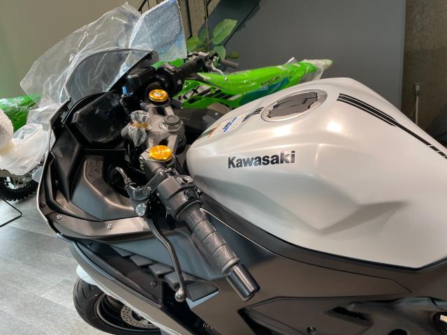 【4/17発送期限】(名✖️2.1→3連)(i)さちページ カワサキ Ninja ZX－4R SE｜（株）八尾カワサキ 本店