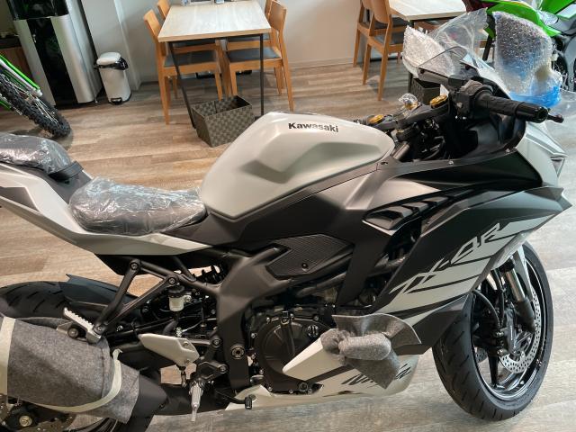カワサキ Ninja ZX－4R SE｜（株）八尾カワサキ 本店