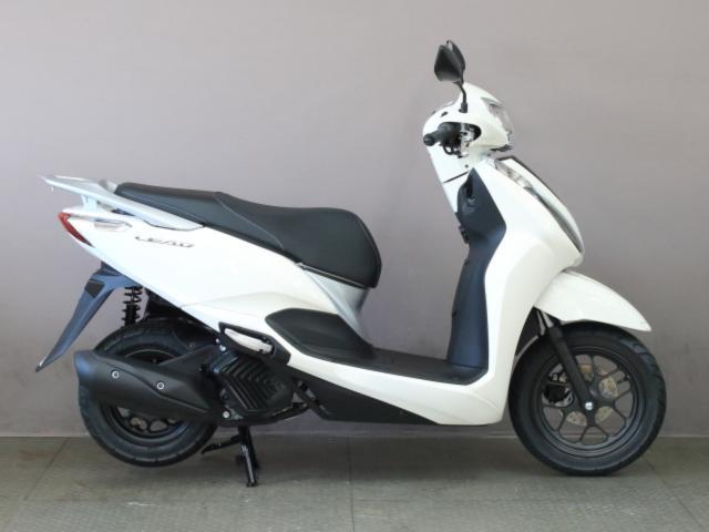 本日入荷！値下げ！入手困難？１台限り！最新型２０２３モデルLEAD125入荷!新車！カラーにより即納可能です！パールジャスミンホワイト！スマートキー仕様です！ 新車】ホンダ、2023年モデル「リード125」新色追加で2/16発売 5500円の