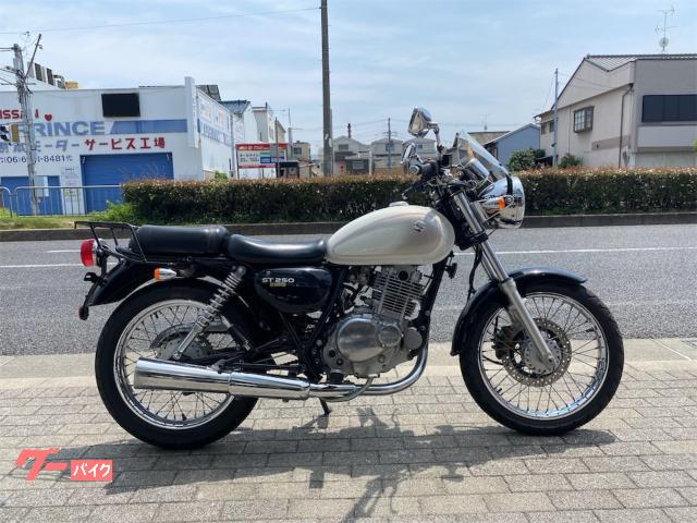 ＳＴ２５０　Ｅタイプ　インジェクションエンジン　ノーマル仕様　フロントスクリーン　リアキャリア付