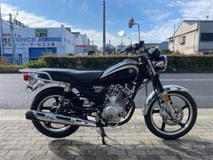 ヤマハ　ＹＢ１２５ＳＰ　シフトインジケーター標準装備　　　リアキャリア付　前後タイヤ新品