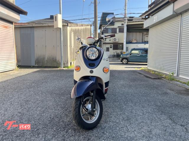 珍しい白と黒の4st　ビーノ　バッテリー新品　インジェクション車 ヤマハ ビーノデラックス 2016年式 JBH-SA54Jの諸元・スペック情報