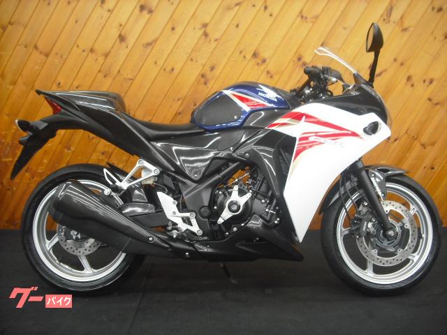 ホンダ ｃｂｒ２５０ｒ ｍｃ４１ カーボンプリントカウルカスタム バイクショップ ロミオ 宝塚店 株 ｒｅａｌ ｅｙｅｓ 新車 中古バイクなら グーバイク