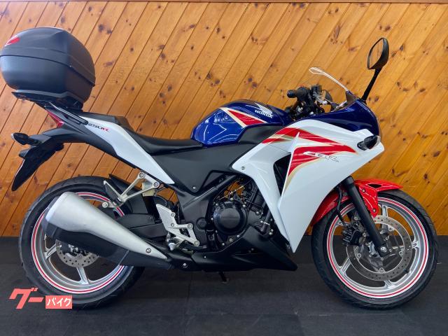 ＣＢＲ２５０Ｒ　リアキャリア・ＢＯＸ付き