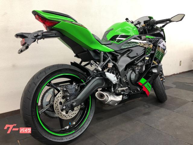 カワサキ Ninja ZX－25R SE フレームスライダー標準装備
