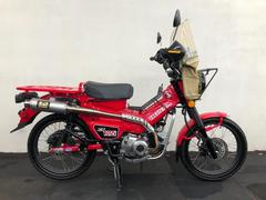 ホンダ　ＣＴ１２５ハンターカブ　ヨシムラ製マフラー・フロントキャリア・センターキャリア・風防・マルチバー・ＵＳＢ・ナックルバイザー他