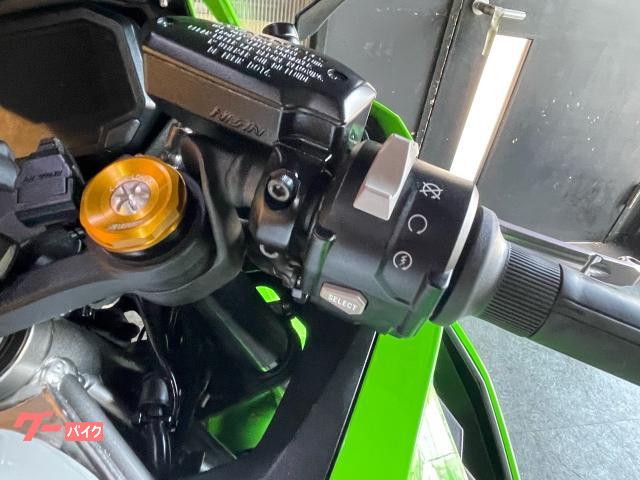 カワサキ Ninja ZX－4RR 40周年記念モデル アクラポ