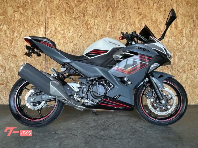 Ｎｉｎｊａ　４００　アシスト＆スリッパークラッチ　ＥＴＣ・エンジンスライダー・ＵＳＢ装備