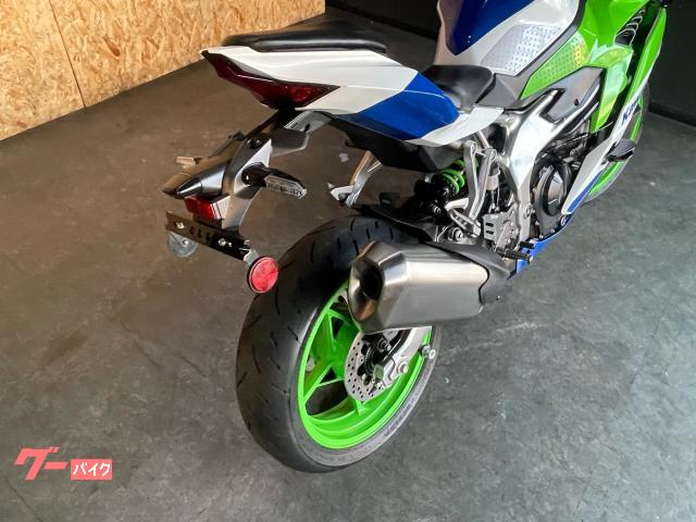 り カワサキ Ninja ZX－4RR 40周年記念モデル バックステップ
