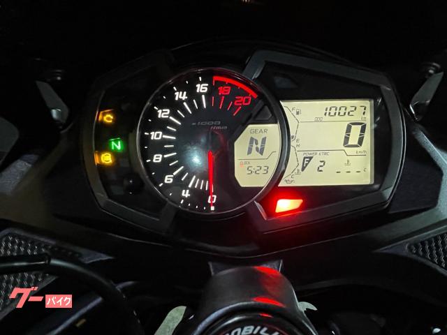 車両情報:カワサキ Ninja ZX−25R | カワサキ正規取扱店リアルアイズ