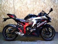 カワサキ　Ｎｉｎｊａ　ＺＸ−２５Ｒ　ＳＥ　クイックシフター搭載　ＥＴＣ装備　バックステップ仕様