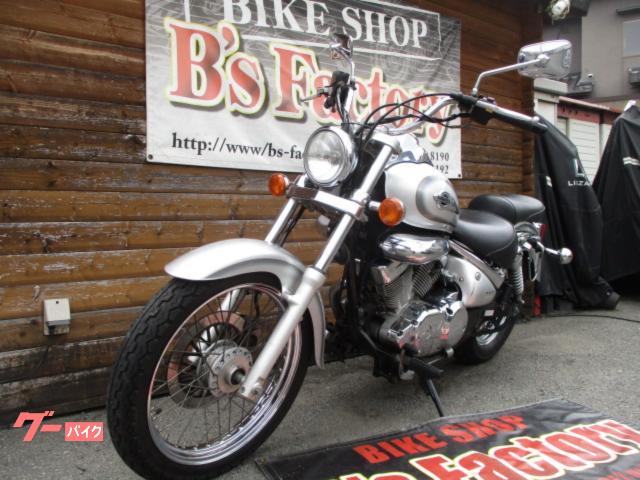 スズキ イントルーダーLC250 K1モデル サドルバッグサポート