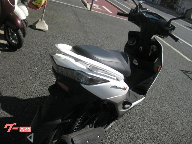 ヤマハ シグナスX SR タイヤ前後・バッテリー新品|モトスポーツ ヤマハ シグナスX SR タイヤ前後・バッテリー新品|モトスポーツ