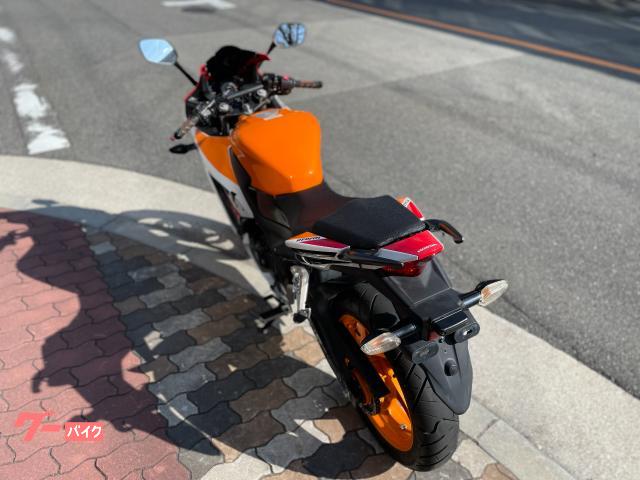 ホンダ ＣＢＲ２５０Ｒ　カスタムマフラー　ｄｏｍｉｎｏグリップ　アジャスタブルレバー　ヘルメットロックの画像（大阪府