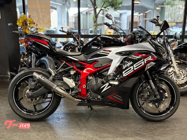 Ｎｉｎｊａ　ＺＸ−２５Ｒ　ＳＥ　メタリックスパークブラック　クイックシフター　ＬＣＩフルエキ　別体式ＥＴＣ　純正スペアキー付属