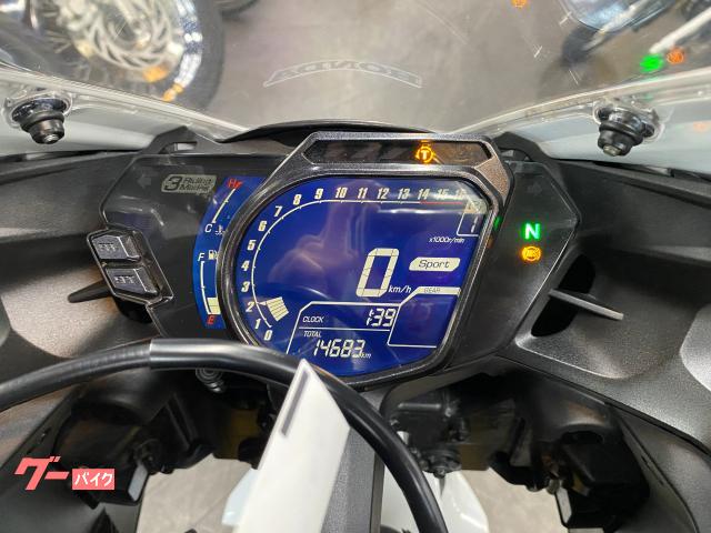 ホンダ CBR250RR パールグレアホワイト ABS モリワキ