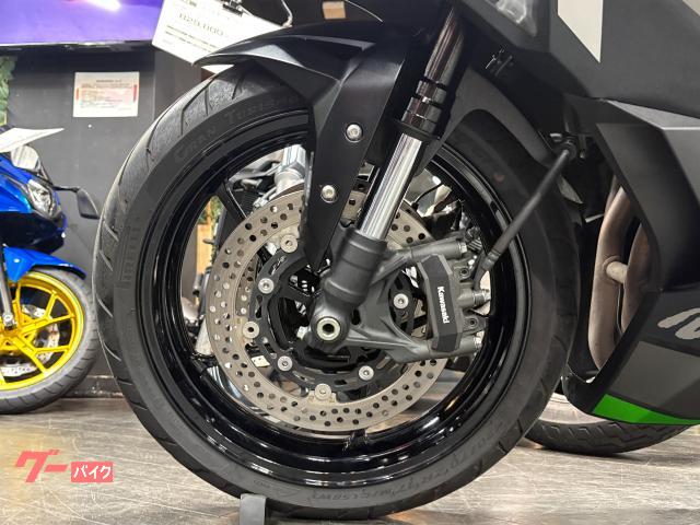 カワサキ Ninja ZX－4R SE メタリックフラットスパーク