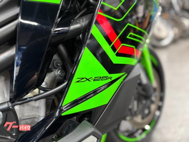 カワサキ Ninja ZX－25R SE アクラポビッチマフラー