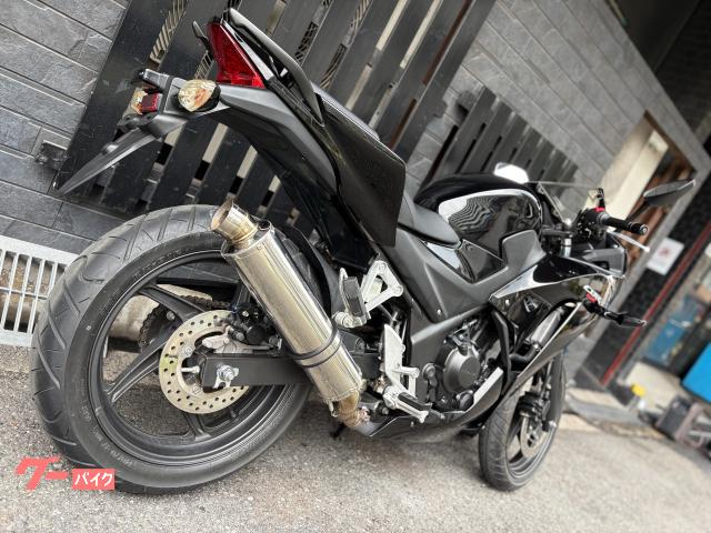 ホンダ CBR250R ブラック カスタムマフラー ヘルメットホルダー