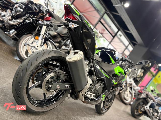 カワサキ Ninja 400 ブラック／グリーン ノーマル車両 車検2