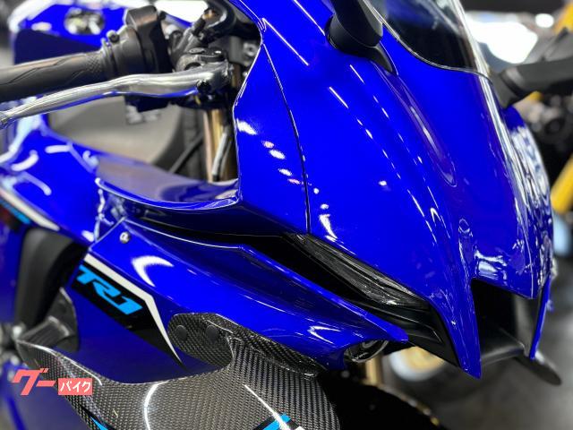 ヤマハ YZF－R1 ブルー クロスプレーン カーボン製ウイングレット