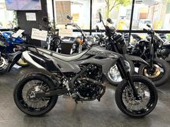 カワサキ　ＫＬＸ２３０ＳＭ　バトルグレー　エンジンガード　リアキャリア