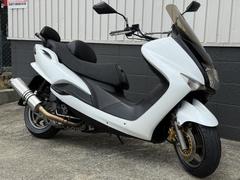 ヤマハ　マジェスティ１２５Ｆｉ　最終モデル　ボディー新品　バーハン仕様　エンジンＯＨ済み　ステンレスマフラー