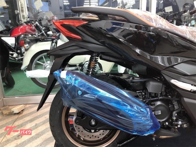 ホンダ フォルツァ 2025年モデル 電動式稼働スクリーン ABS装備