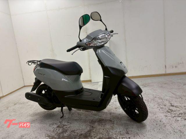 タクト・ベーシック　シャッターキー　水冷４サイクルエンジン　メットイン