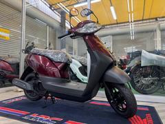 ホンダ　タクト・ベーシック　ｅＳＰエンジン　コンビブレーキ　折りたたみ式大型フック　シャッター付キーシリンダー