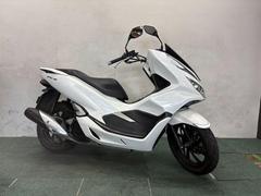 ホンダ　ＰＣＸ　２０１８年モデル　インジェクション　カスタムステップ　ＬＥＤヘッドライト